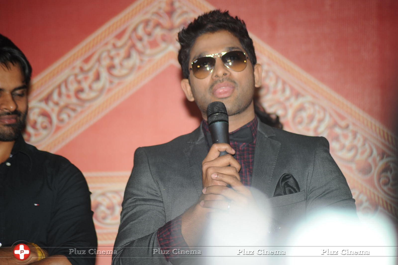 Allu Arjun - Rey Movie A to Z Look Launch Photos | Picture 693527
