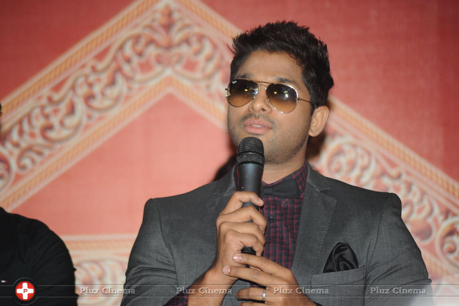 Allu Arjun - Rey Movie A to Z Look Launch Photos | Picture 693528