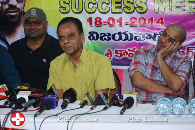 Yevadu Team Success Tour in Vijayawada Swarna Palace Photos | Picture 698950
