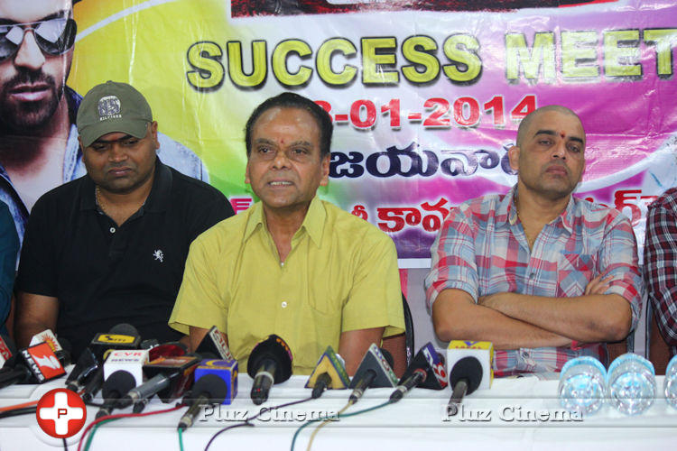 Yevadu Team Success Tour in Vijayawada Swarna Palace Photos | Picture 698953