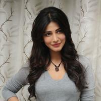 Shruti Hassan Latest Photoshoot Pictures | Picture 700547