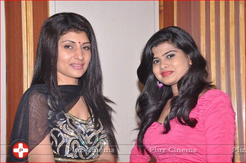 Aa Iddaru Movie Trailer Launch Pictures | Picture 725054