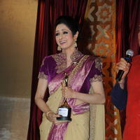 Sridevi Kapoor - GR8 Women Awards 2014 Stills | Picture 734174