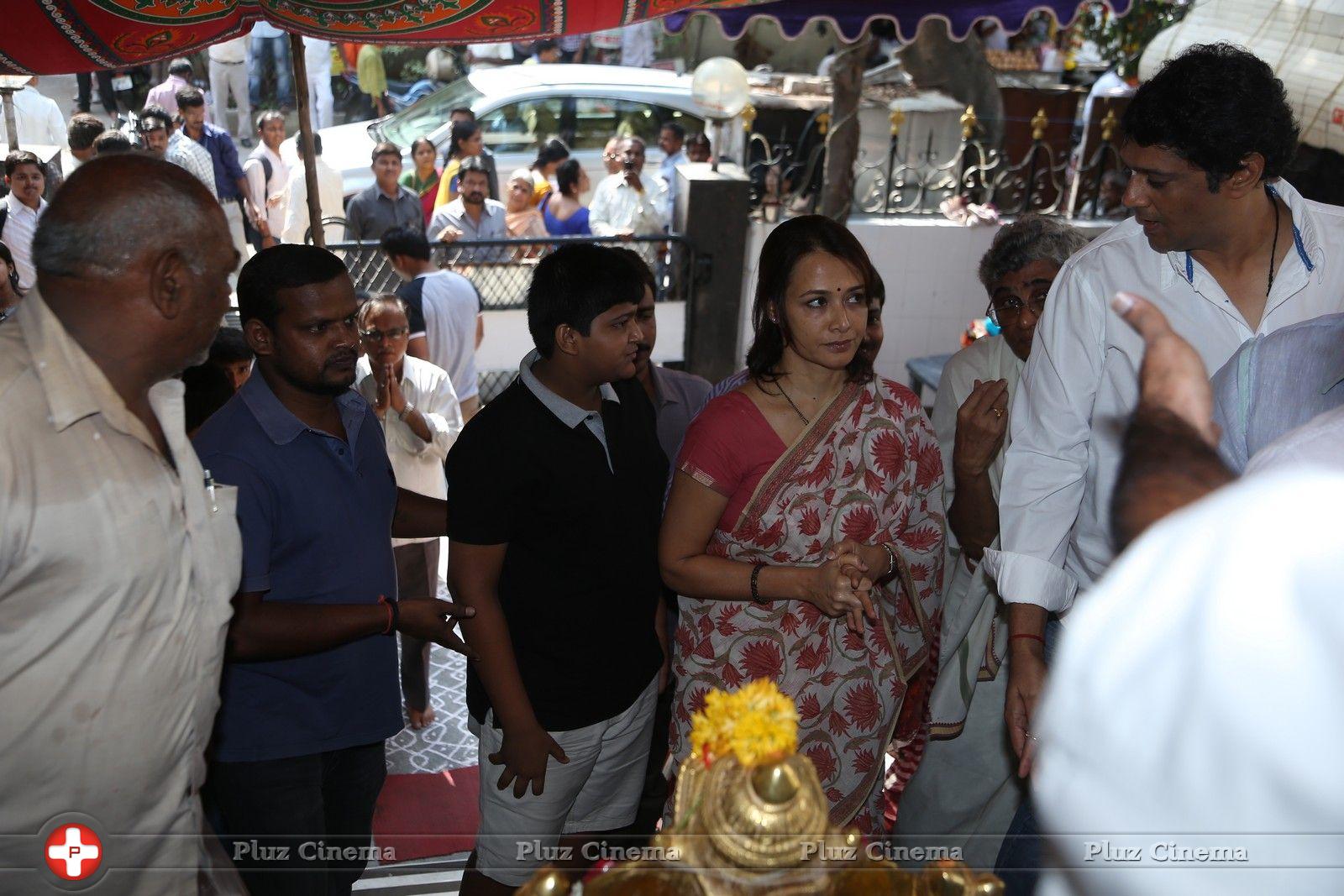 Amala Akkineni - Akkineni Family Visits Sai Baba Temple Pictures | Picture 756245