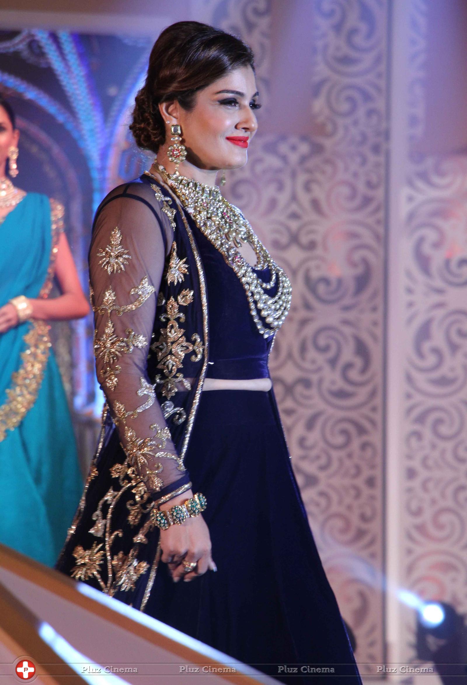 Raveena Tandon - 3rd India Bullion and Jewellers Awards 2015 and IBJA Fashion Show Photos | Picture 1173077