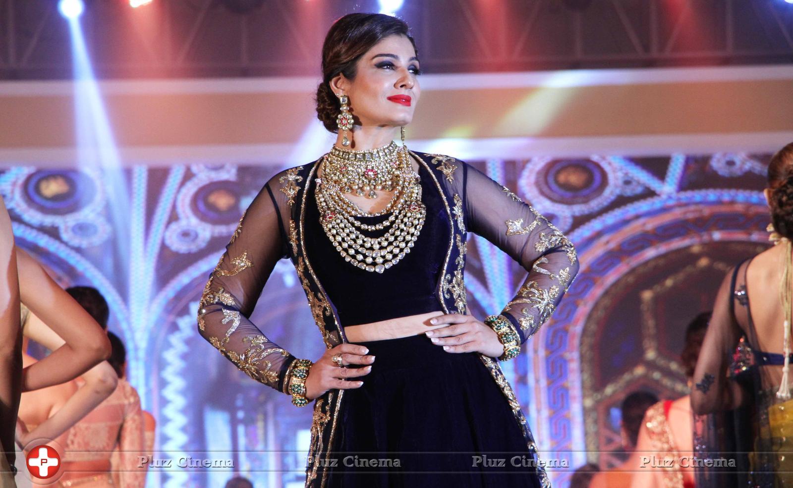 Raveena Tandon - 3rd India Bullion and Jewellers Awards 2015 and IBJA Fashion Show Photos | Picture 1173079