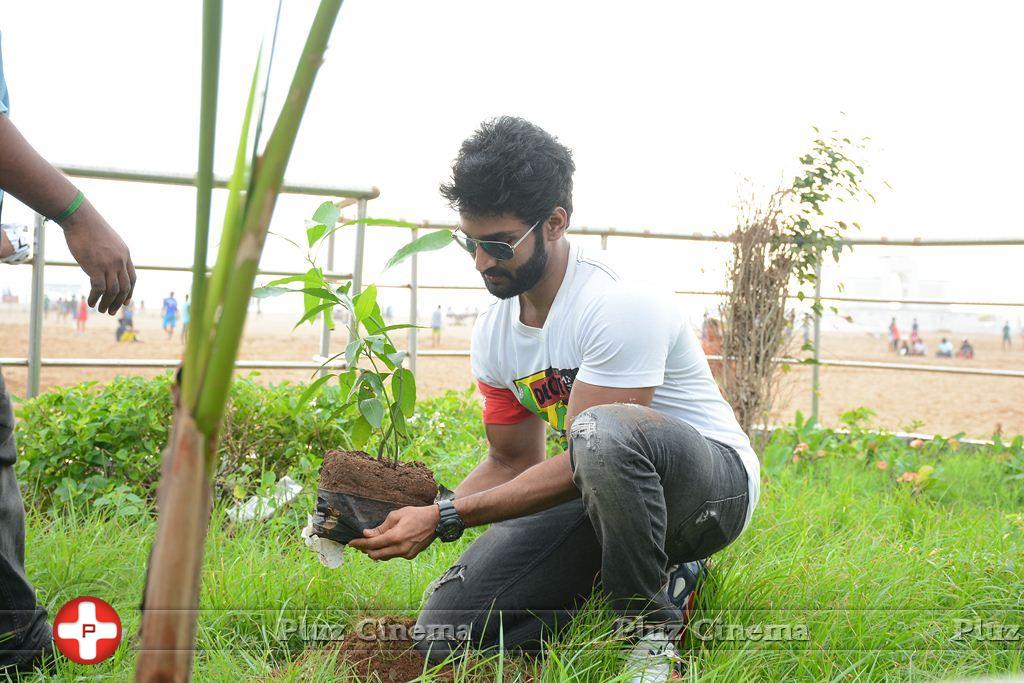 Aadhi Pinisetty - Aadhi Birthday Celebration and Clean India Campaign Photos | Picture 904570
