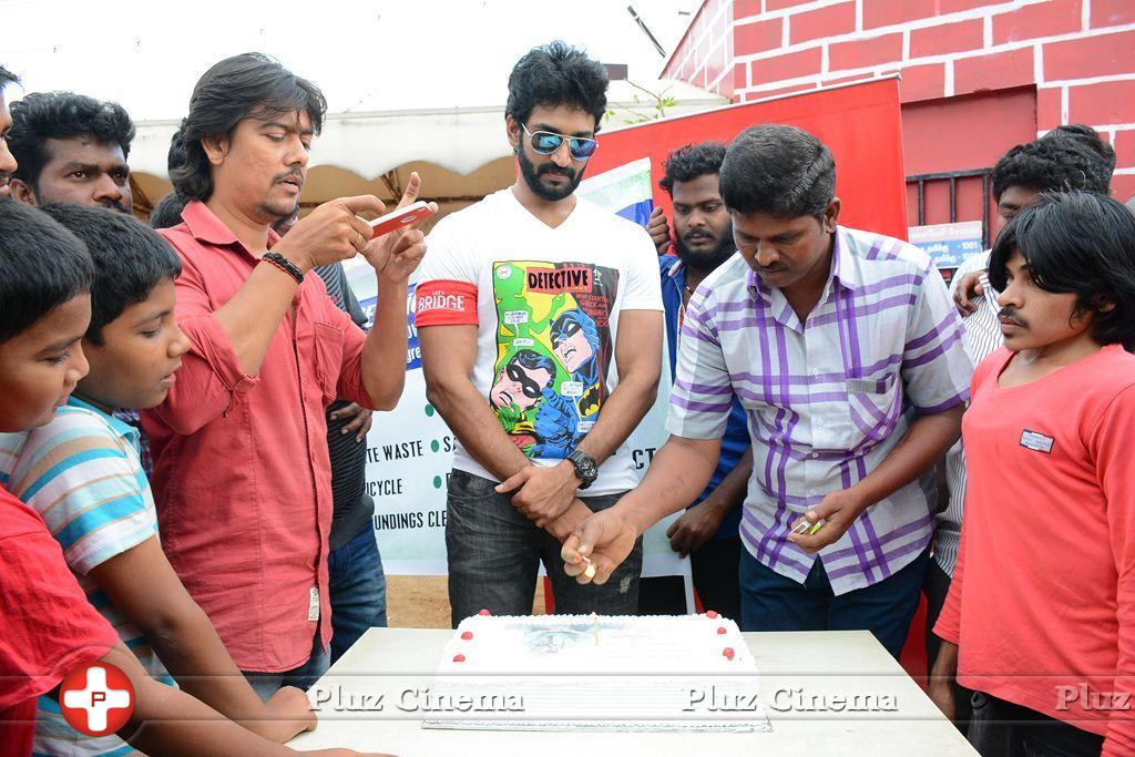 Aadhi Pinisetty - Aadhi Birthday Celebration and Clean India Campaign Photos | Picture 904576