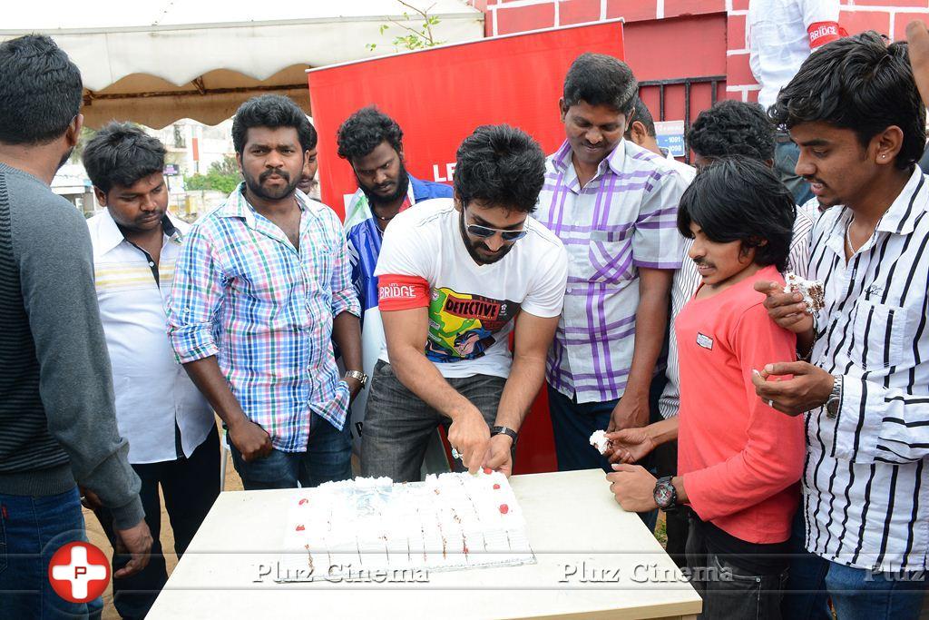 Aadhi Pinisetty - Aadhi Birthday Celebration and Clean India Campaign Photos | Picture 904586