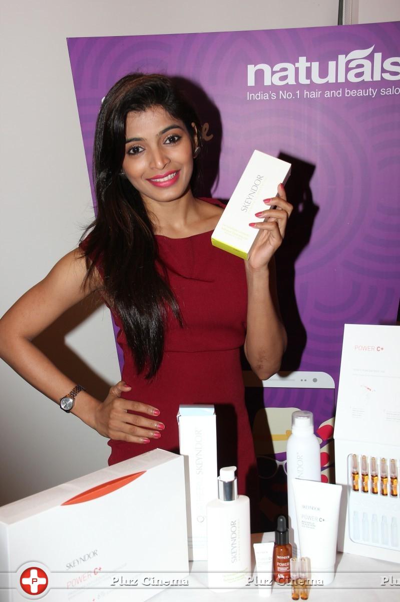 Sanchita Shetty - Naturals Launches Luxury Skin Lightening Facial In Chennai Photos | Picture 858174
