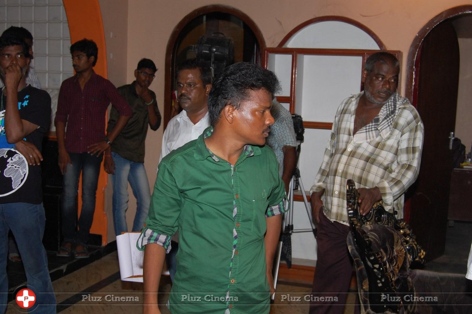 Nadu Iravu Movie Working Stills | Picture 861265