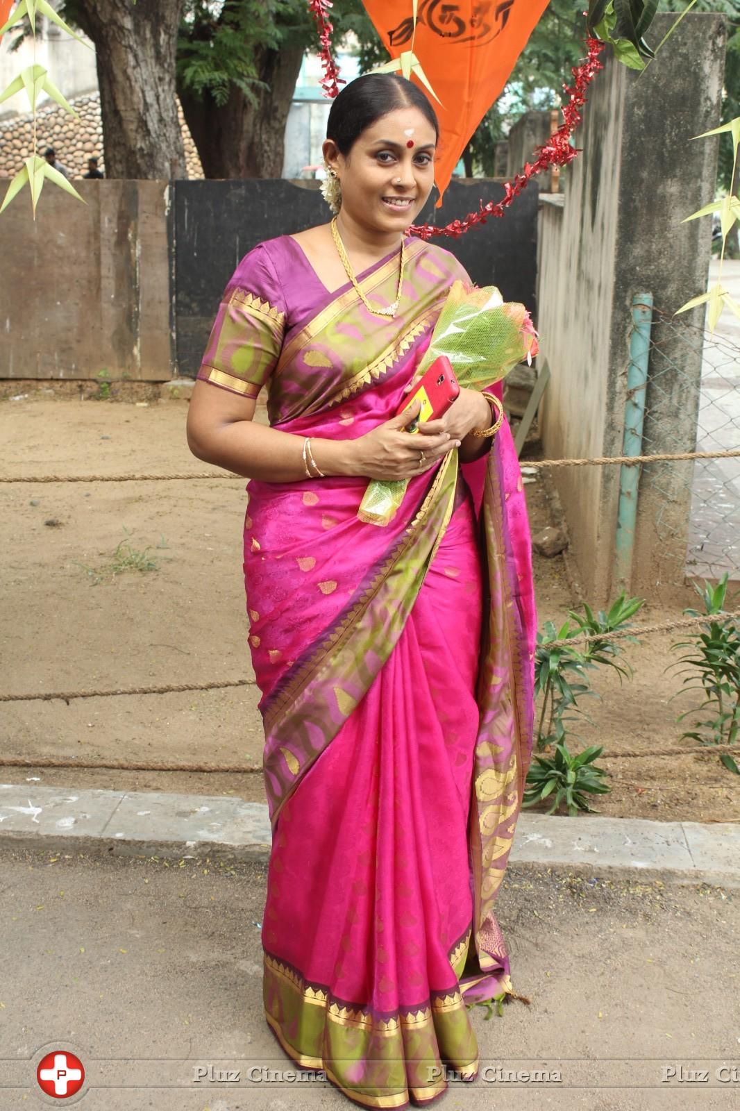 Saranya Ponvannan - Jeyikira Kuthira Movie Pooja Stills | Picture 877274