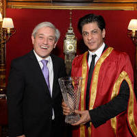 Shah Rukh Khan receives Global Diversity Award Photos | Picture 842281