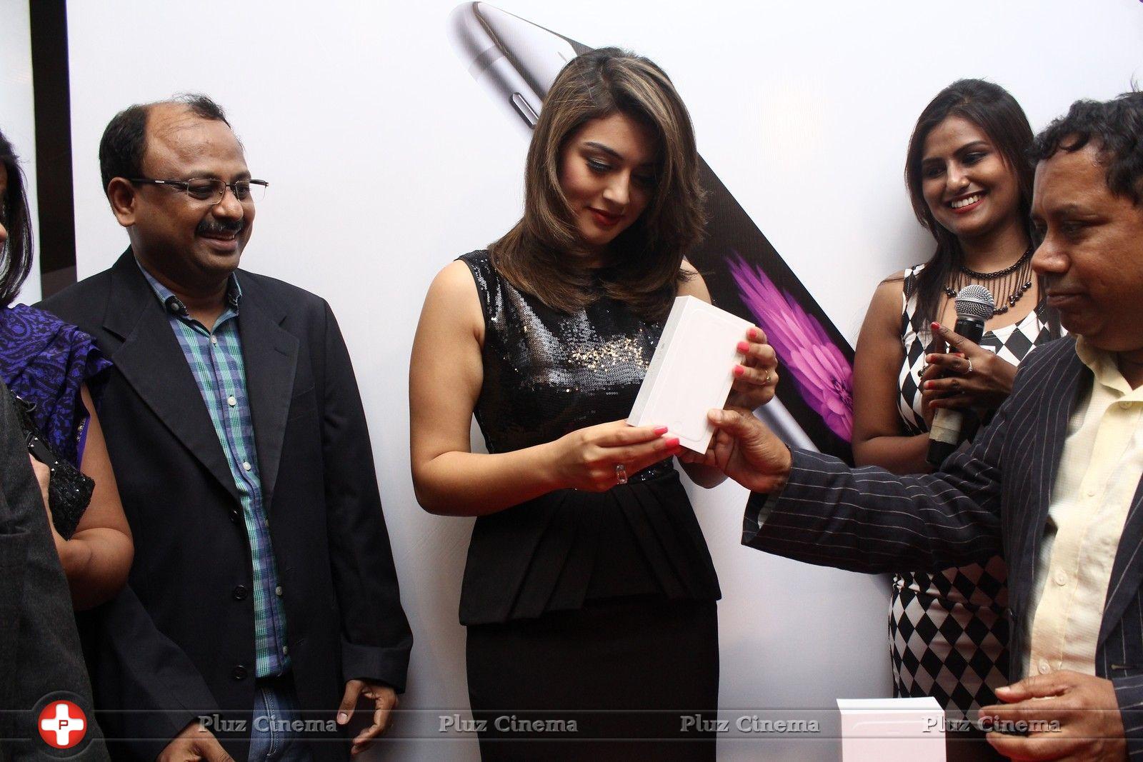 Hansika Motwani - Hansika Motwani at Iphone 6 Launch in India Photos | Picture 847601