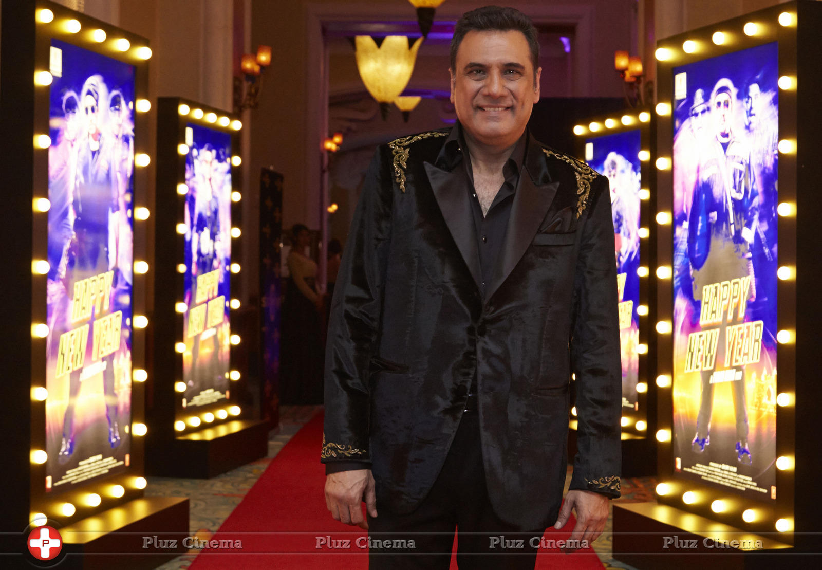 Boman Irani - Happy New Year Grand Premiere Show In Dubai Stills | Picture 851240