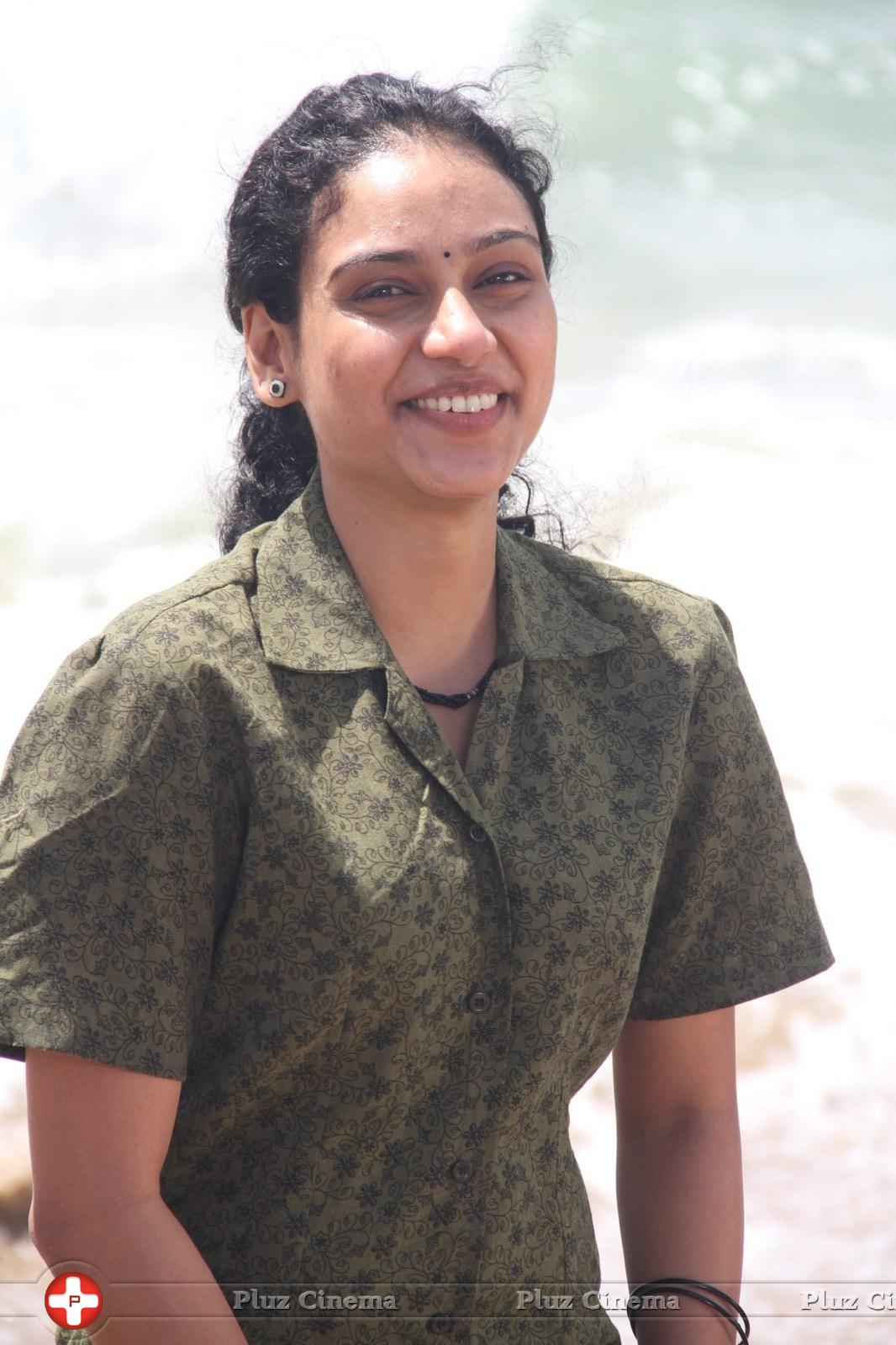 Rupa Manjari - Sivappu Movie Stills | Picture 1022204