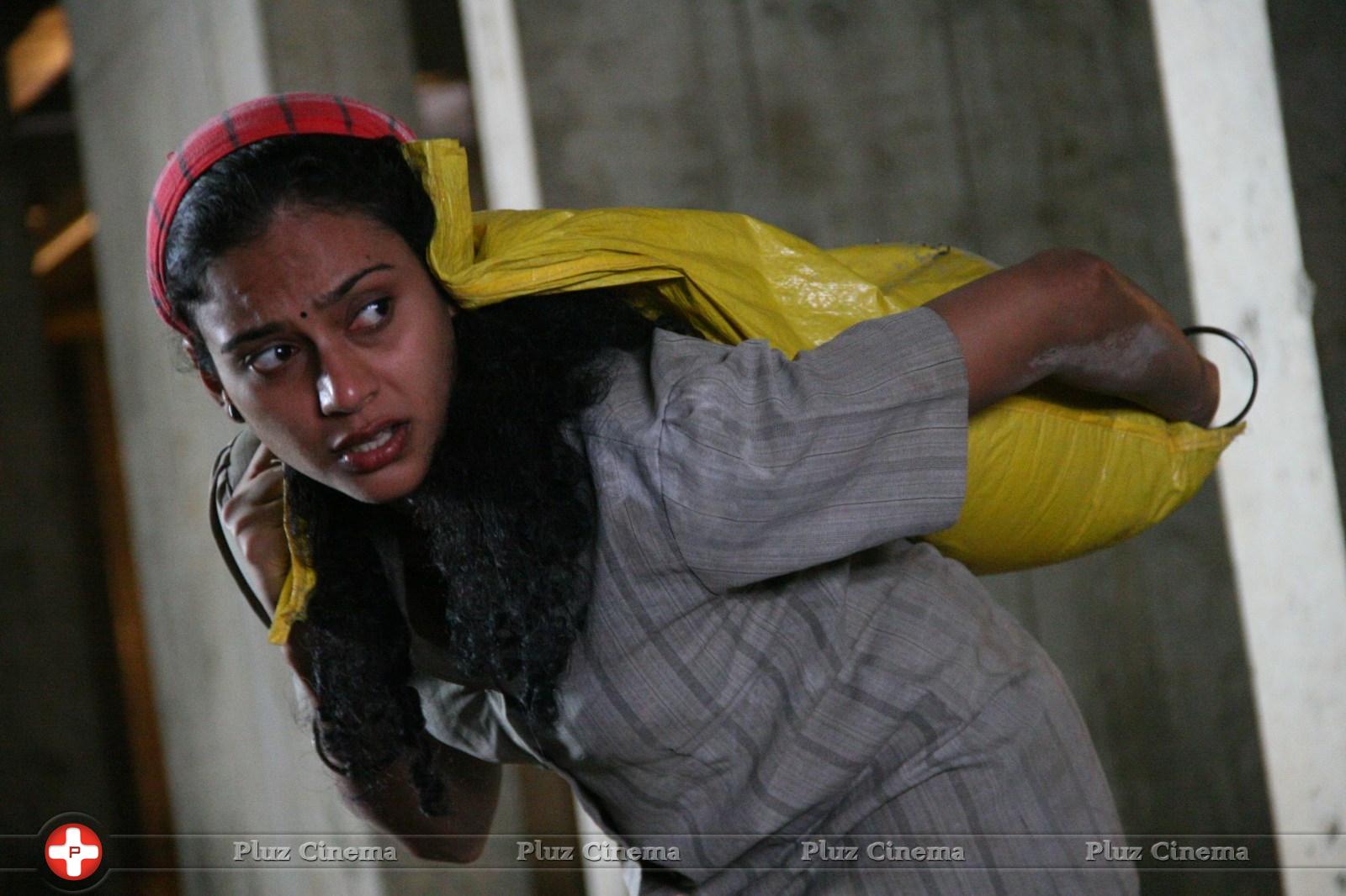 Rupa Manjari - Sivappu Movie Stills | Picture 1022236