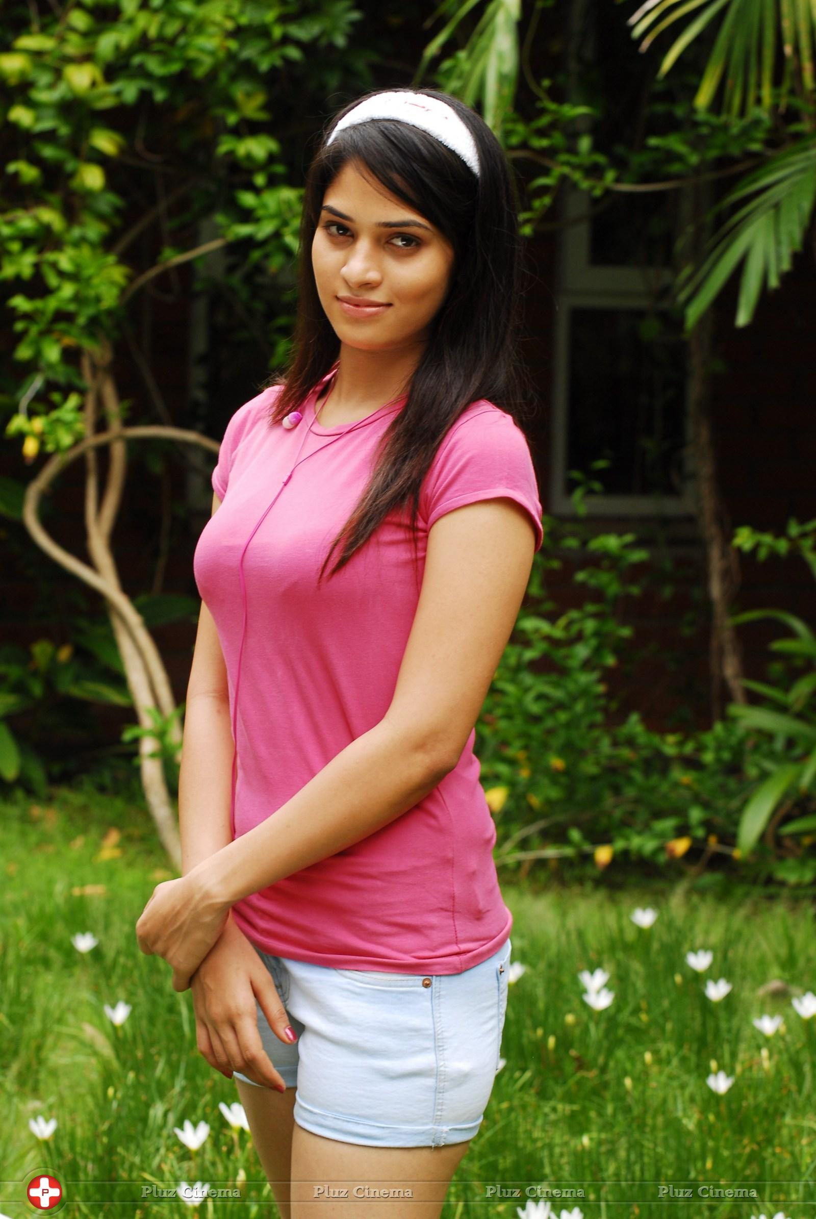 Saneya Thara New Gallery | Picture 1097374