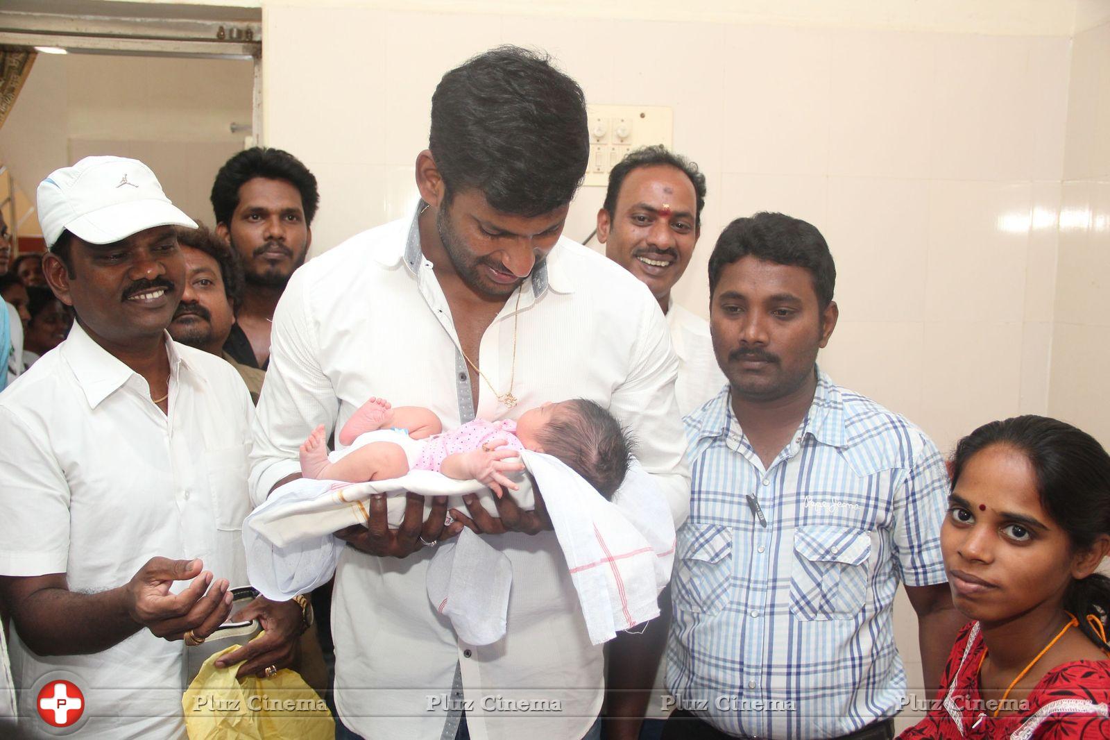 Vishal Gifted The Ring's to Birth Baby's In Gosha Hospital Stills | Picture 1107218