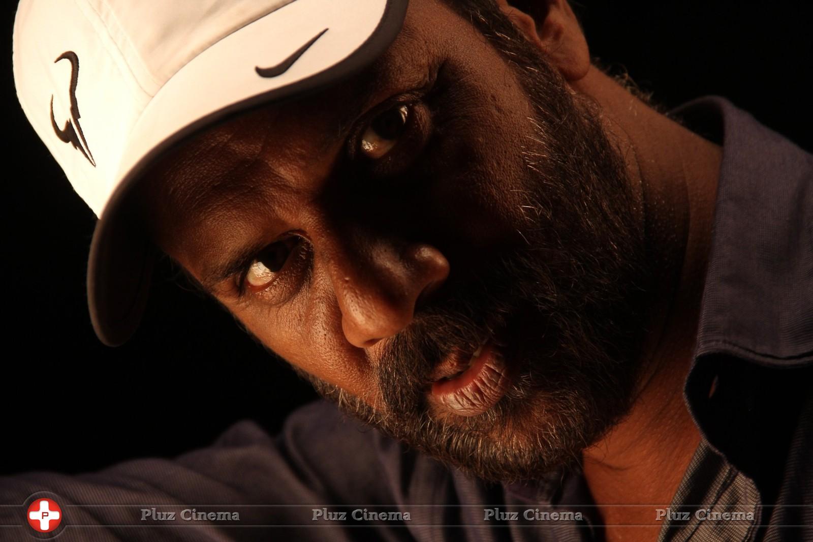 Ramji (Cinematographer) - Cinematographer Ramji at Thani Oruvan Movie Working Photos | Picture 1107056