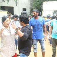 Hero Vishal supplying food packets and Water Photos | Picture 1172106