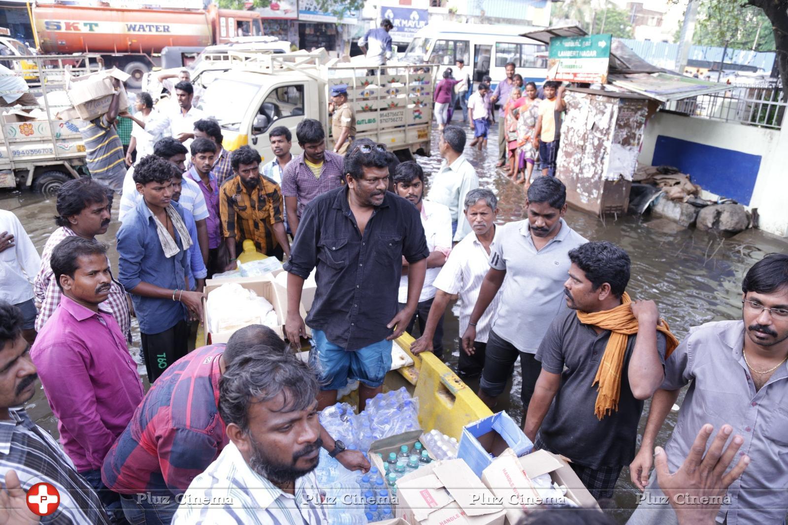 Parthiban doing Flood Relief Activities Gallery | Picture 1173134