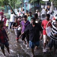 Parthiban doing Flood Relief Activities Gallery | Picture 1173141