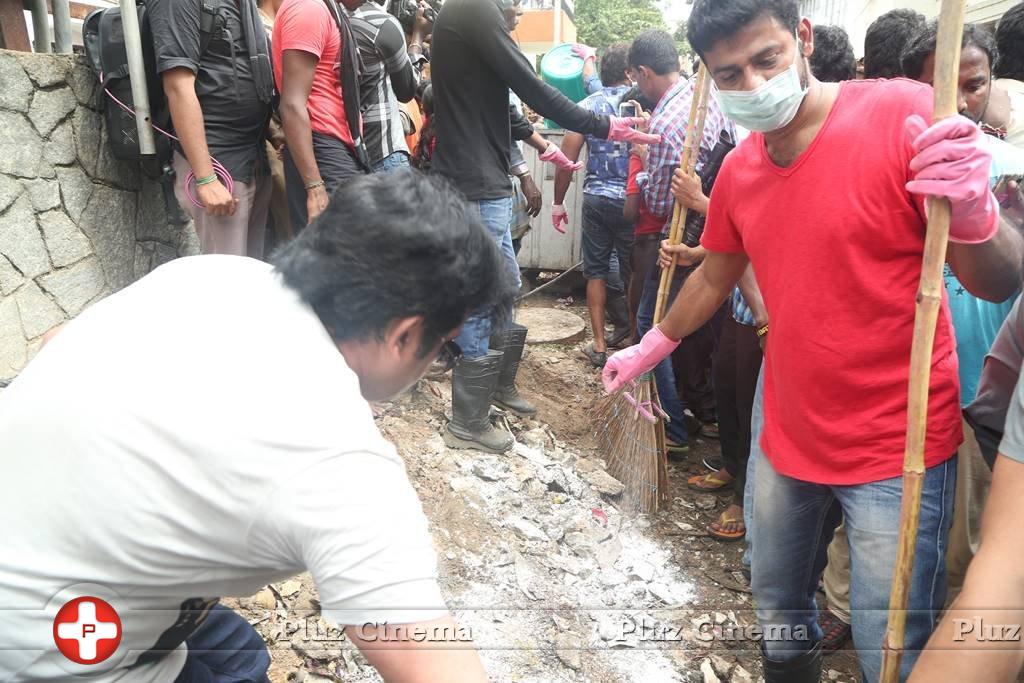 Nadigar Sangam Cleans Chennai Photos | Picture 1175498