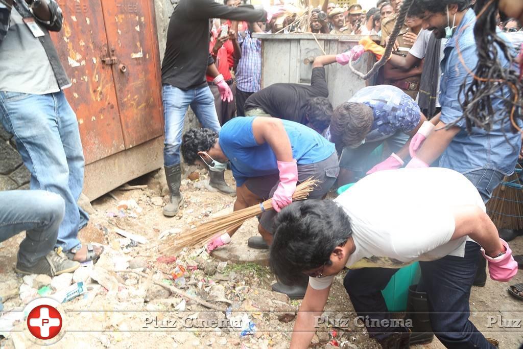 Nadigar Sangam Cleans Chennai Photos | Picture 1175505