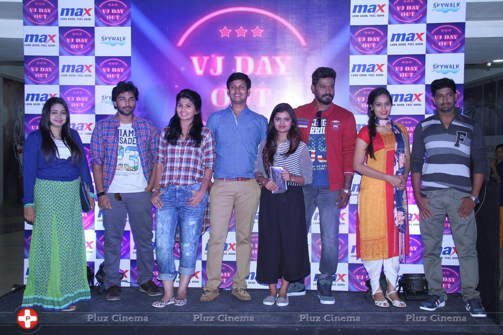City VJs Launched MAX New Winter 2015 Collection at Ampa Sky Walk Stills | Picture 1188077
