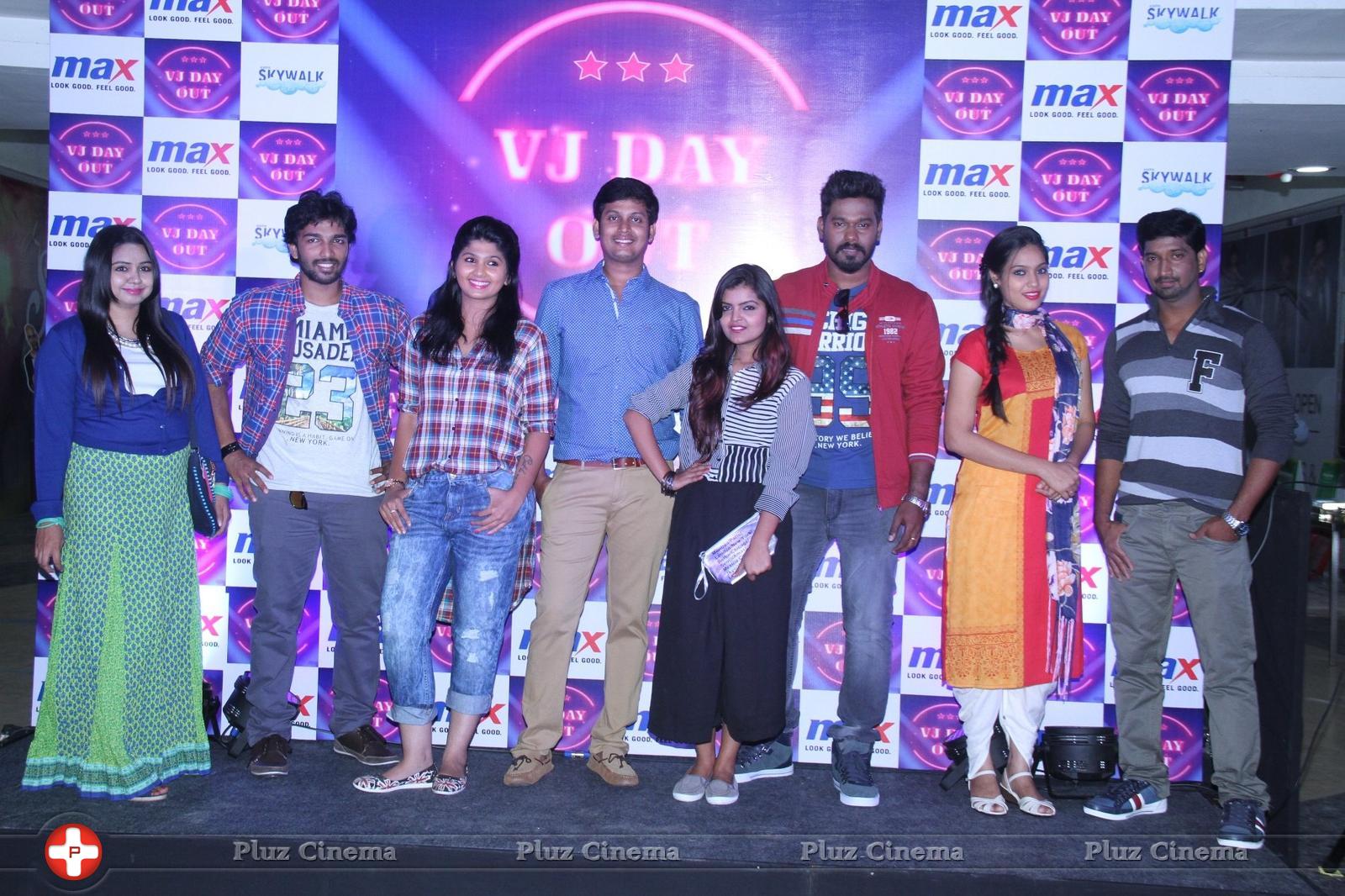 City VJs Launched MAX New Winter 2015 Collection at Ampa Sky Walk Stills | Picture 1188079