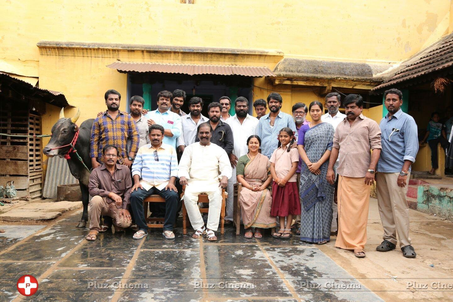 Kaviperarasu Vairamuthu Visited Dharmadurai Movie Shooting Spot Stills | Picture 1185831