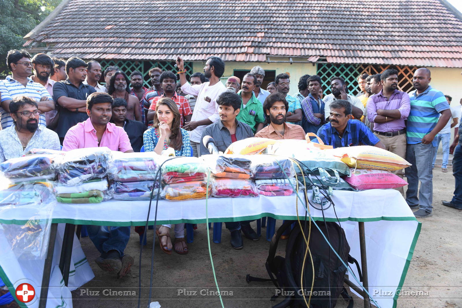 Pokkiri Raja Movie Team Distributed Flood Relief Materials Stills | Picture 1193135