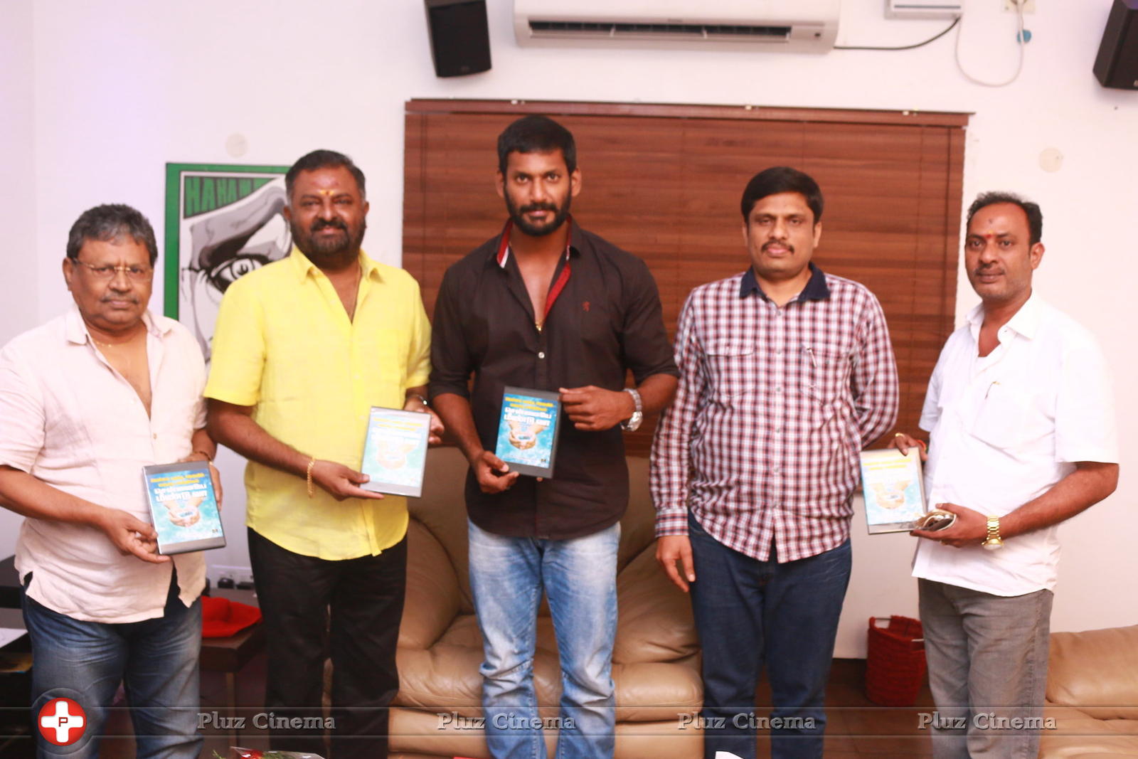 Vishal Launches Chennaiye Meendu Vaa Music Album Photos | Picture 1193403