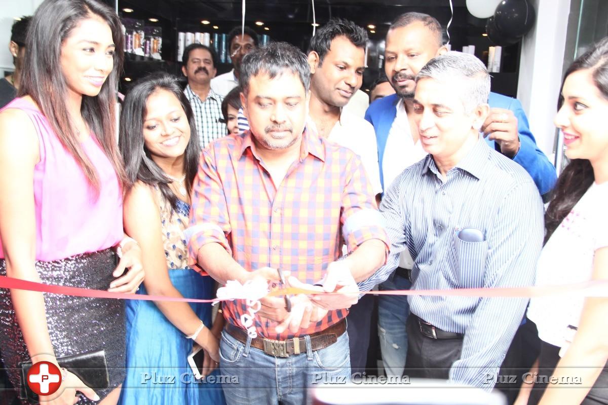 Director Lingusamy Inaugurates Brand New Essensuals at Thiruvanmiyur Photos | Picture 959346