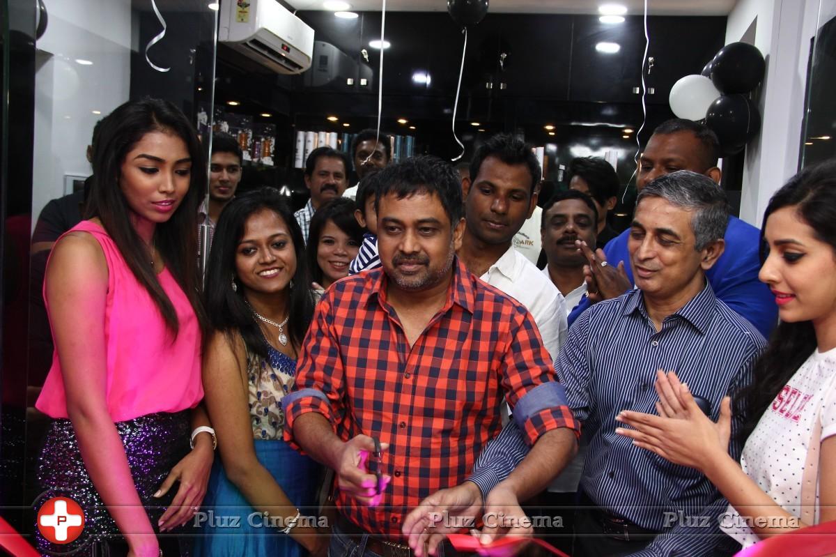 N. Linguswamy (Director) - Director Lingusamy Inaugurates Brand New Essensuals at Thiruvanmiyur Photos | Picture 959351