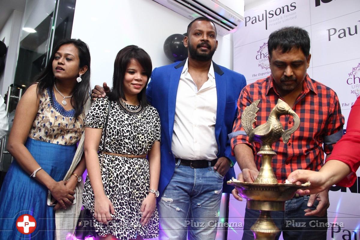 Director Lingusamy Inaugurates Brand New Essensuals at Thiruvanmiyur Photos | Picture 959353