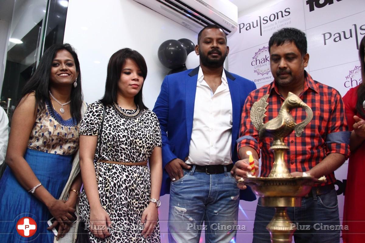 Director Lingusamy Inaugurates Brand New Essensuals at Thiruvanmiyur Photos | Picture 959357