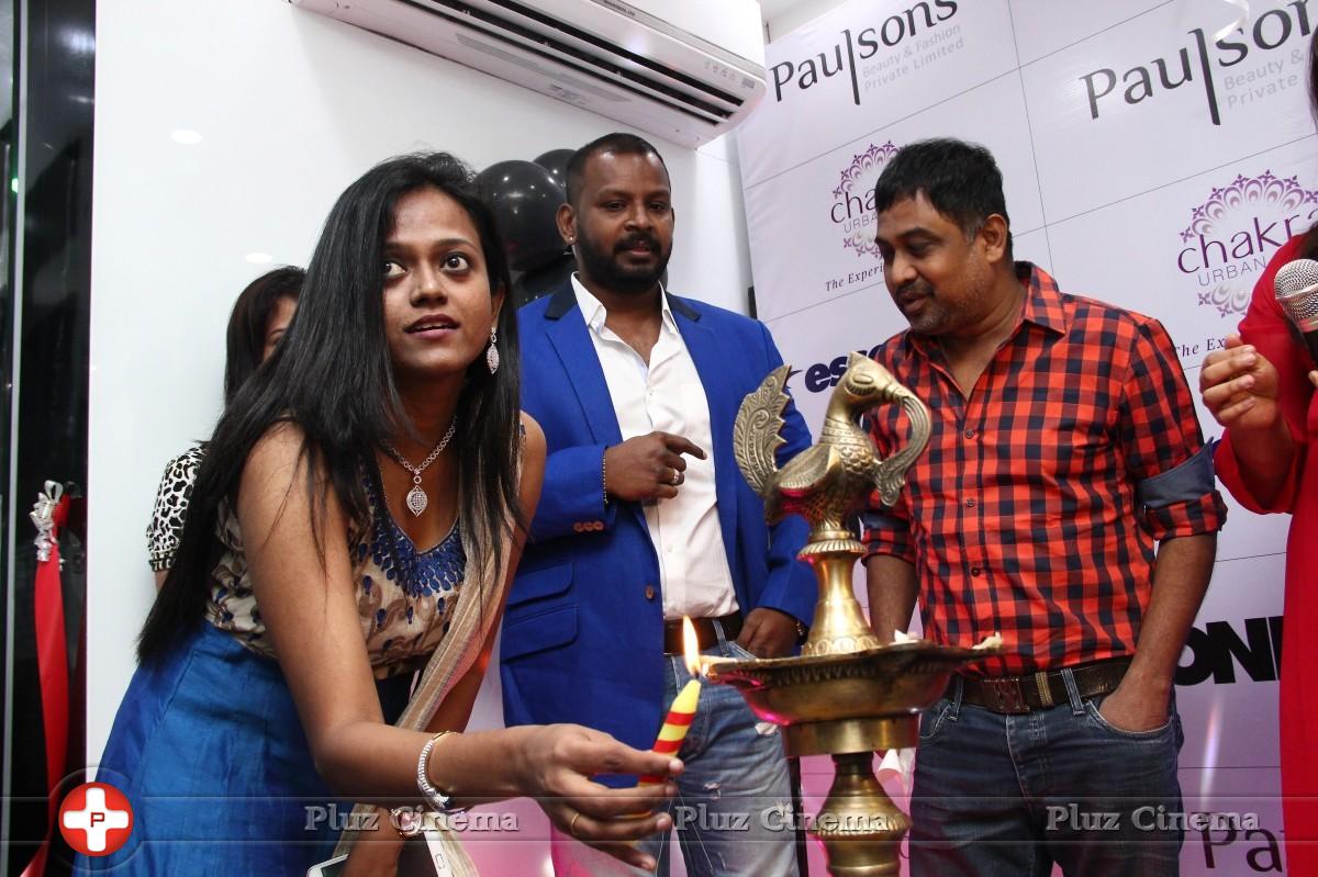 Director Lingusamy Inaugurates Brand New Essensuals at Thiruvanmiyur Photos | Picture 959360