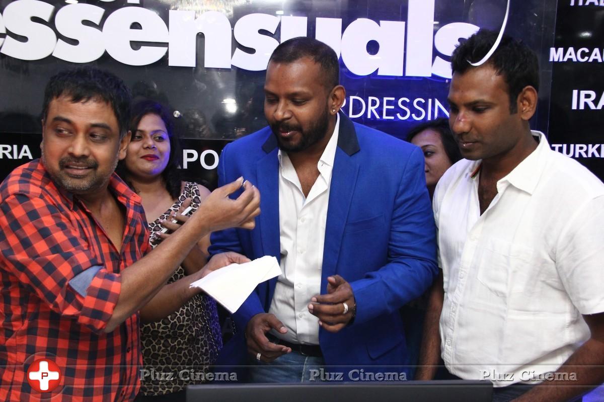 Director Lingusamy Inaugurates Brand New Essensuals at Thiruvanmiyur Photos | Picture 959384