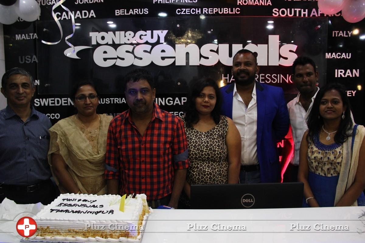 Director Lingusamy Inaugurates Brand New Essensuals at Thiruvanmiyur Photos | Picture 959392