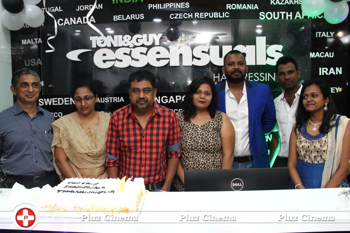 Director Lingusamy Inaugurates Brand New Essensuals at Thiruvanmiyur Photos | Picture 959393