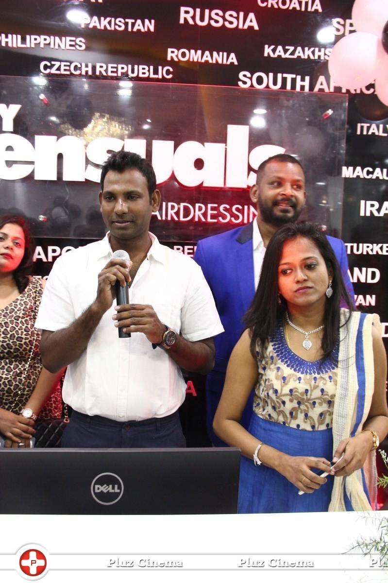 Director Lingusamy Inaugurates Brand New Essensuals at Thiruvanmiyur Photos | Picture 959395