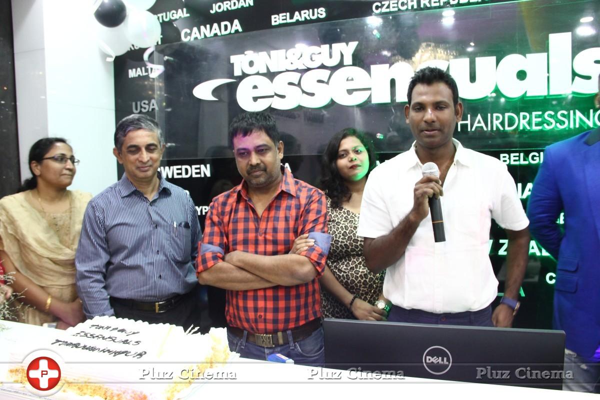 Director Lingusamy Inaugurates Brand New Essensuals at Thiruvanmiyur Photos | Picture 959396