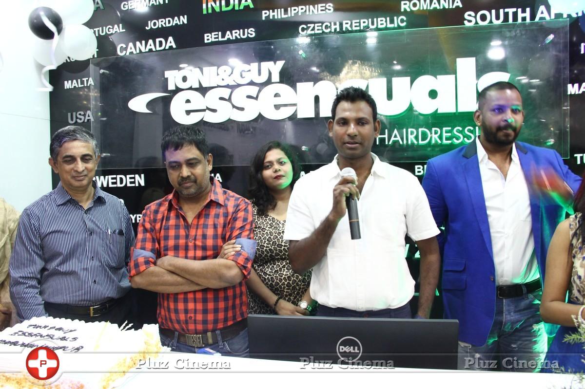 Director Lingusamy Inaugurates Brand New Essensuals at Thiruvanmiyur Photos | Picture 959397