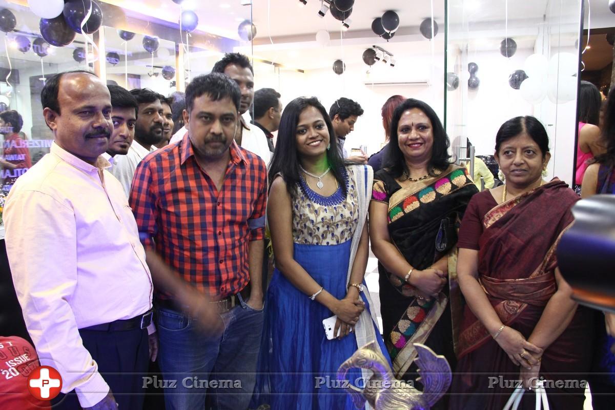 Director Lingusamy Inaugurates Brand New Essensuals at Thiruvanmiyur Photos | Picture 959398