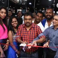 Director Lingusamy Inaugurates Brand New Essensuals at Thiruvanmiyur Photos | Picture 959348