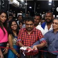 Director Lingusamy Inaugurates Brand New Essensuals at Thiruvanmiyur Photos | Picture 959350