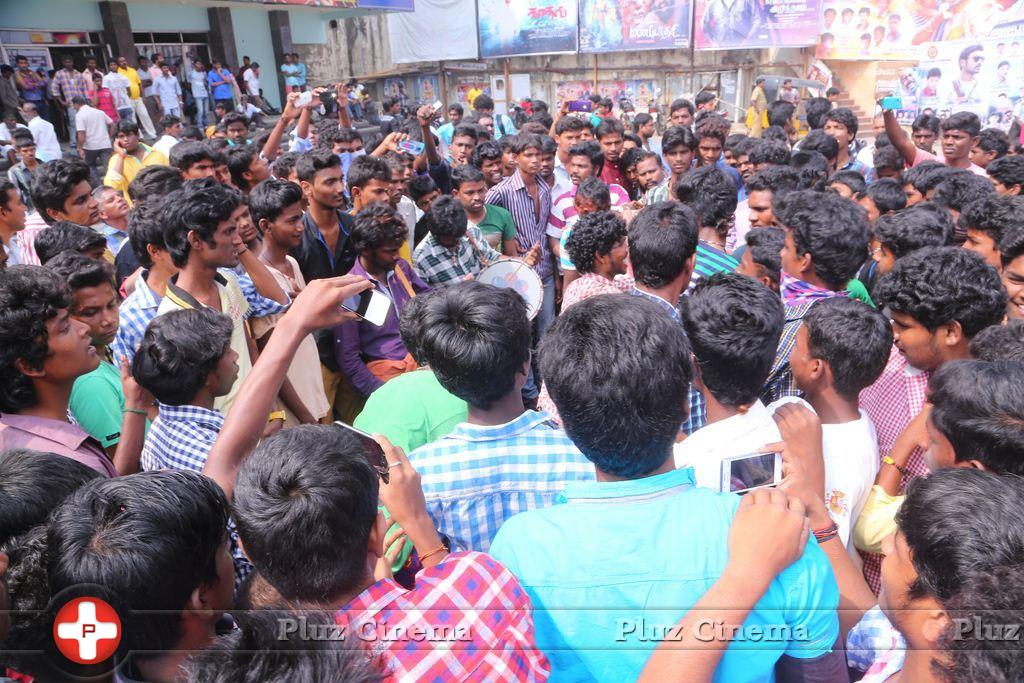 Dhanush Fans Celebrating Anegan Movie Release Photos | Picture 962360