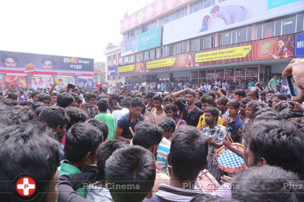 Dhanush Fans Celebrating Anegan Movie Release Photos | Picture 962371